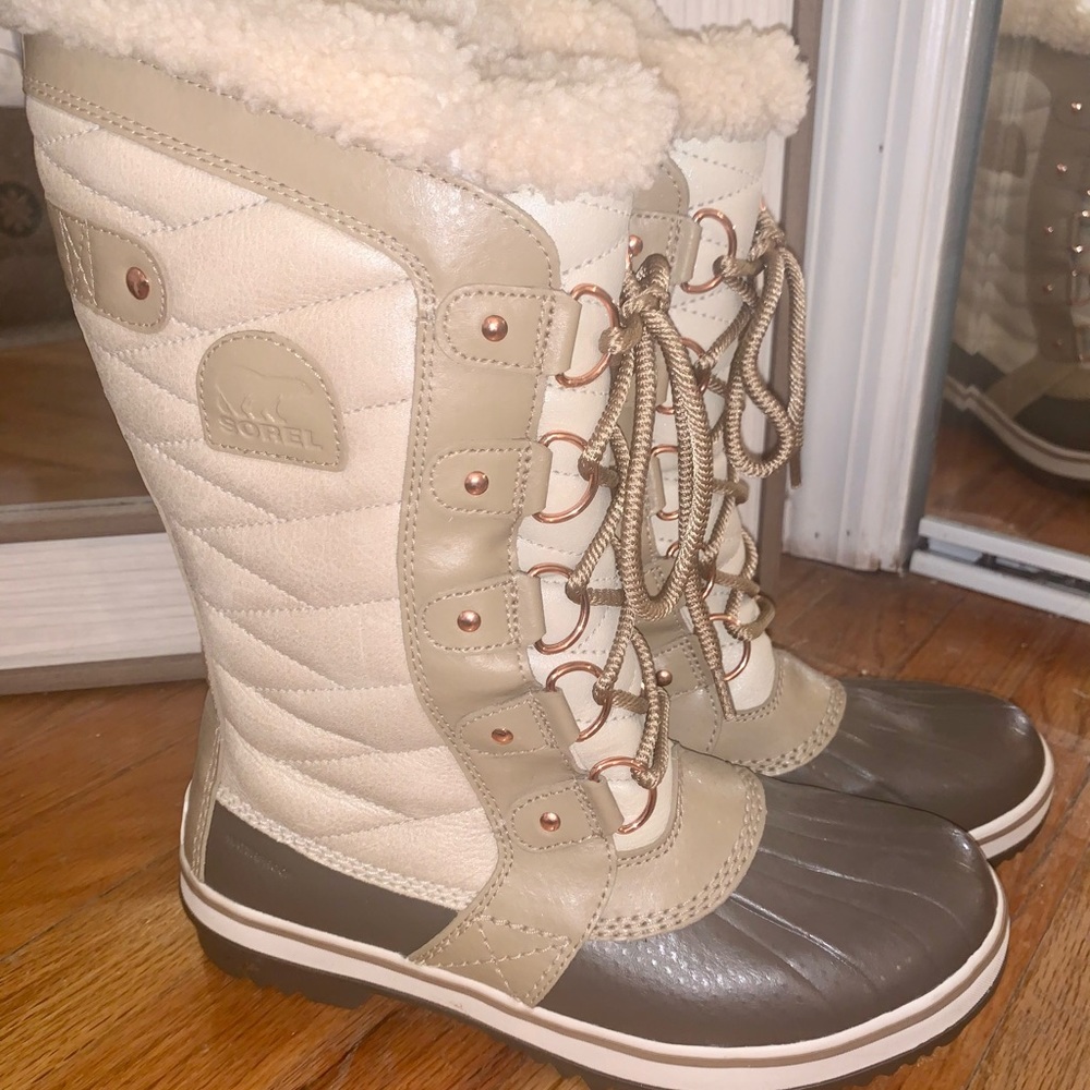 Sorel Tofino Holiday Sherling Boot